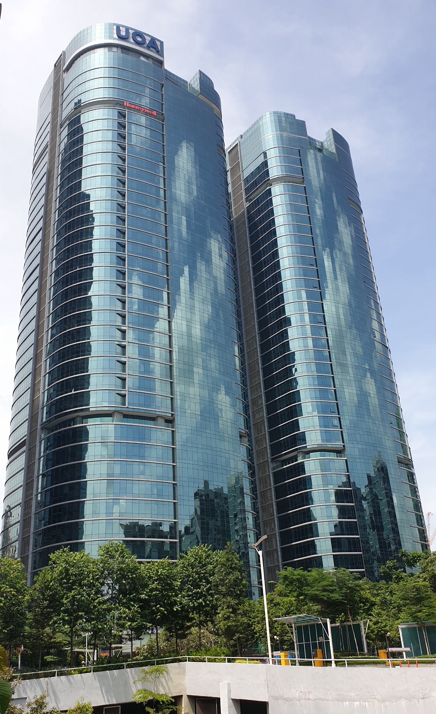 Vertical Corporate Tower B